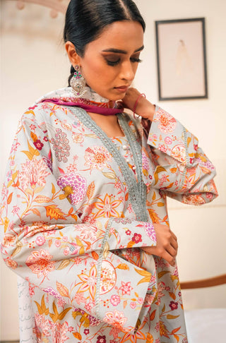 Shopmanto, wear manto, manto clothing brand, manto pakistan, ladies clothing brand, urdu calligraphy clothing, wear manto women ladies lawn kurta for spring summer, manto one piece lawn sage and fuchsia gulnaar kurta for women, spring summer season, lawn collection