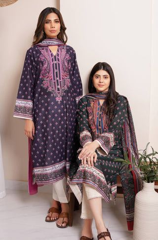 Shopmanto, wear manto, manto clothing brand, manto pakistan, ladies clothing brand, urdu calligraphy clothing, wear manto women ladies lawn kurta for spring summer, manto one piece dark green meher straight kurta with urdu calligraphy for women, spring summer season, lawn collection