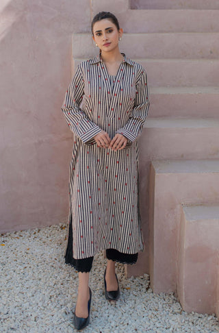 Shopmanto, wear manto, manto clothing brand, manto pakistan, ladies clothing brand, urdu calligraphy clothing, manto beige alfaaz khaddar kurta with urdu calligraphy, manto winter collection, manto khaddar collection, khaddar kurtas, random urdu words calligraphy on kurta