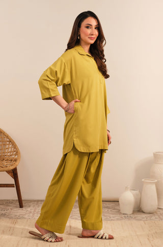 Manto Women's Lime Green 2-Piece Solid Co-Ord Set