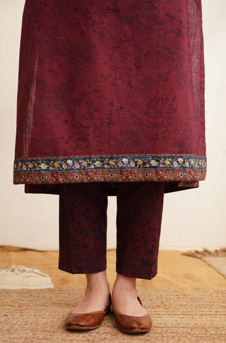 Shopmanto's 2 Piece Matching Maroon Co-Ord Set featuring Urdu Calligraphy of Poetry by Makhdoom Mohiuddin.