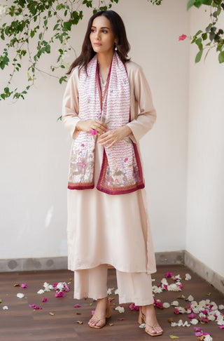 Manto Women's Stitched 1 Piece Crepe Silk Beige & Maroon Khwahish Stole Featuring Poetry of Behzad Lucknavi