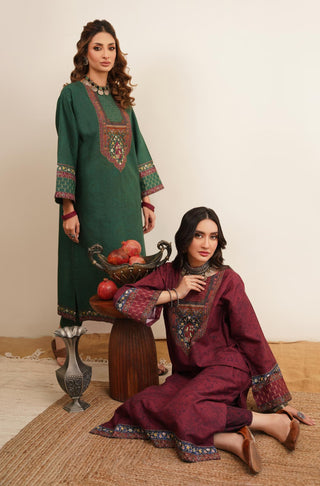 Shopmanto's 2 Piece Matching Green & Maroon Co-Ord Set featuring Urdu Calligraphy of Poetry by Makhdoom Mohiuddin.