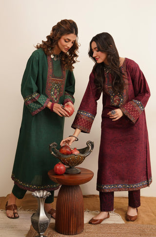 Shopmanto's 2 Piece Matching Maroon & Green Co-Ord Set featuring Urdu Calligraphy of Poetry by Makhdoom Mohiuddin.