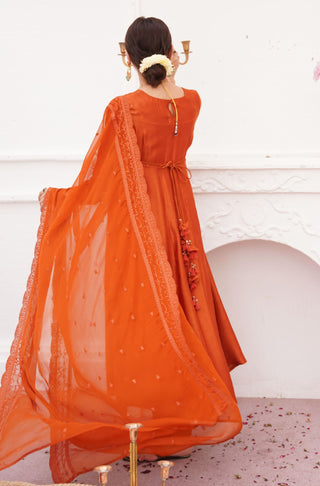 Shopmanto, wear manto, manto clothing brand, manto pakistan, ladies clothing brand, urdu calligraphy clothing, manto burnt orange colour solid women jahaan embroidered chiffon dupatta with solid 2 piece co-ord set, dupatta