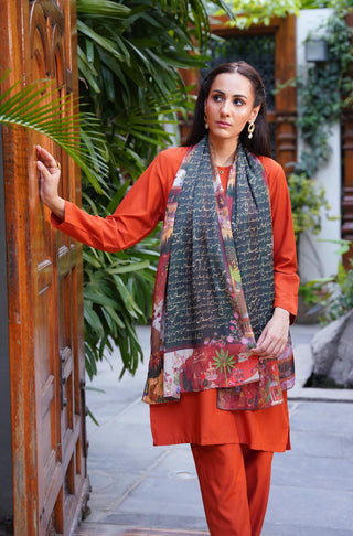 Bagh-e-Mughal (Mughal Garden) - Green Scarf