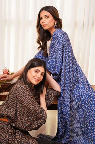 Shopmanto, wear manto, manto clothing brand, manto pakistan, ladies clothing brand, urdu calligraphy clothing, wear manto shrugs, ayra shrug blue and beige with urdu calligraphy, women shrugs with urdu calligraphy, women front open upper