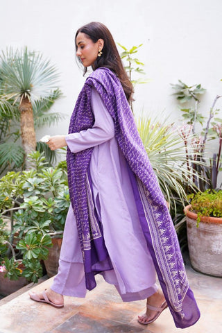 Manto Women's 2 Piece Soft Lavender Solid Kalidaar Co-ord Paired with Purple Sitaray Odhni