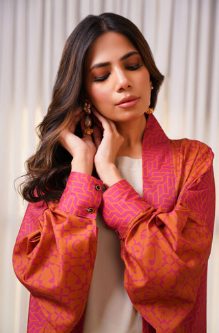 Shopmanto, wear manto, manto clothing brand, manto pakistan, ladies clothing brand, urdu calligraphy clothing, wear manto shrugs, ayra shrug rust and pink with urdu calligraphy, women shrugs with urdu calligraphy, women front open upper