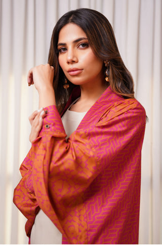 Shopmanto, wear manto, manto clothing brand, manto pakistan, ladies clothing brand, urdu calligraphy clothing, wear manto shrugs, ayra shrug rust and pink with urdu calligraphy, women shrugs with urdu calligraphy, women front open upper