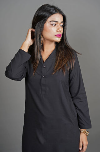 Shopmanto, wear manto, manto clothing brand, manto pakistan, ladies clothing brand, urdu calligraphy clothing, wearmanto women's collection, wash n wear lucknow style, 2 piece solid jet black colour kurta and pajama, 2 piece collarless kurta and pajama