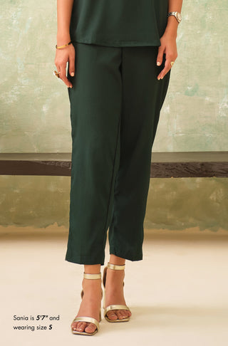 Women's Solid Forest Green Straight Pants