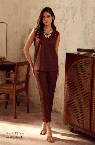 Manto Women's Sleeveless 2 Piece Brown Solid Inner Co-ord Set