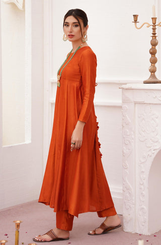 Shopmanto, wear manto, manto clothing brand, manto pakistan, ladies clothing brand, urdu calligraphy clothing, manto burnt orange colour solid women jahaan anarkali 2 piece co-ord set