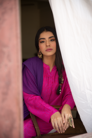 Khayaal (Thoughts Of Manto) Kurta - Magenta With Purple Text