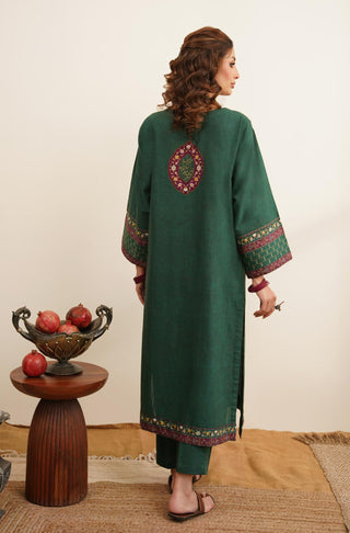 Shopmanto's 2 Piece Matching Green Co-Ord Set featuring Urdu Calligraphy of Poetry by Makhdoom Mohiuddin.