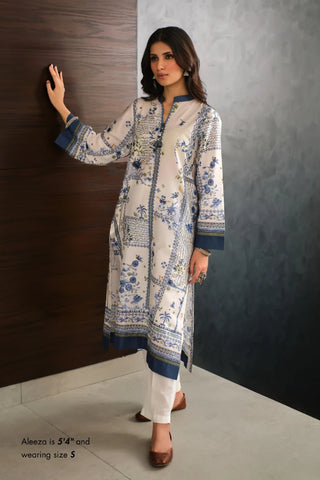 Manto Women's Ready to Wear White Kurta with Urdu Calligraphy