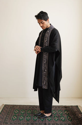 Huroof (Arabic Letter) Cape - Black
