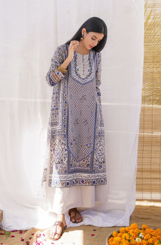Gul-e-Jahaan (World Of Florals) Kurta - Blue