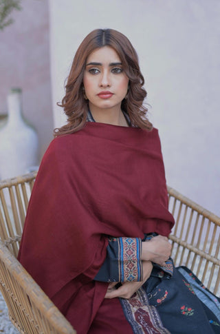 Shopmanto, wear manto, manto clothing brand, unisex cape shawl, cape shawl, men cape shawl, women cape shawl, capes, shawl, winter wear, eastern, western, urdu calligraphy on the cape shawl, cape in maroon, men outerwear, women outerwear, ishq cape maroon and beige, manto capes, manto shawl