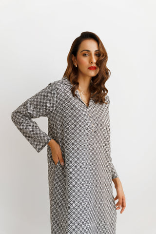 Shopmanto, wear manto, manto clothing brand, manto pakistan, ladies clothing brand, urdu calligraphy clothing, manto black and white blocks two piece co-ord set