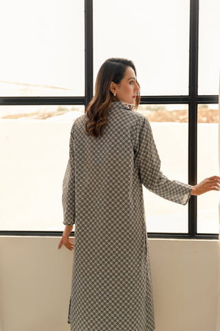 Shopmanto, wear manto, manto clothing brand, manto pakistan, ladies clothing brand, urdu calligraphy clothing, manto black and white blocks two piece co-ord set