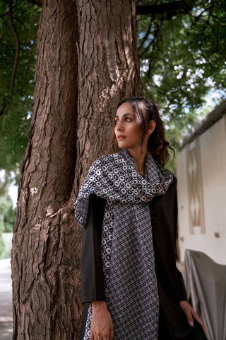 Shopmanto, wear manto, manto clothing brand, manto pakistan, ladies clothing brand, urdu calligraphy clothing, manto black and white silk black and white blocks stole, manto scarves and stole