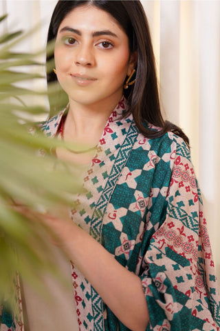 Shopmanto, wear manto, manto clothing brand, manto pakistan, ladies clothing brand, urdu calligraphy clothing, wear manto shrugs, layla shrug teal with urdu calligraphy, women shrugs with urdu calligraphy, women front open upper