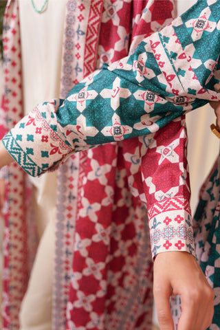 Shopmanto, wear manto, manto clothing brand, manto pakistan, ladies clothing brand, urdu calligraphy clothing, wear manto shrugs, layla shrug maroon with urdu calligraphy, women shrugs with urdu calligraphy, women front open upper