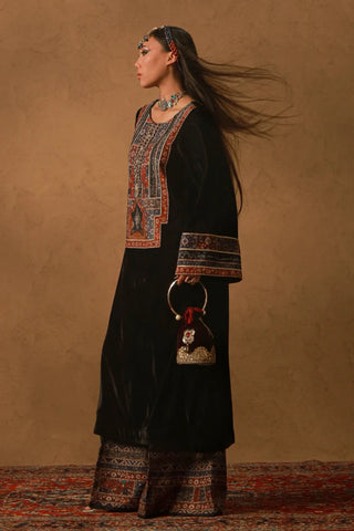 Khumar (Euphoria) Velvet Set