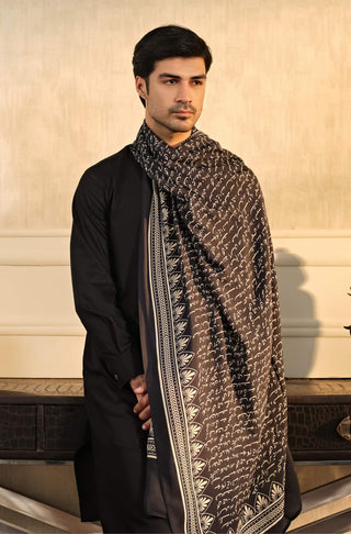 Manto's Unisex Black Sitaray Odhni featuring Urdu Calligraphy of Poetry by Allama Iqbal