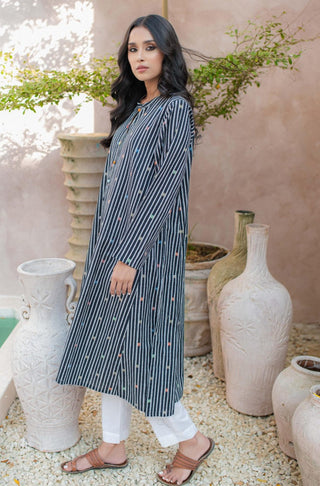 Shopmanto, wear manto, manto clothing brand, manto pakistan, ladies clothing brand, urdu calligraphy clothing, manto black alfaaz khaddar a-line kurta with urdu calligraphy, manto winter collection, manto khaddar collection, khaddar kurtas, random urdu words calligraphy on kurta