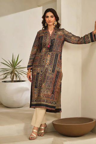 Manto Women's Ready to Wear Black Musafir Kurta with Urdu Calligraphy