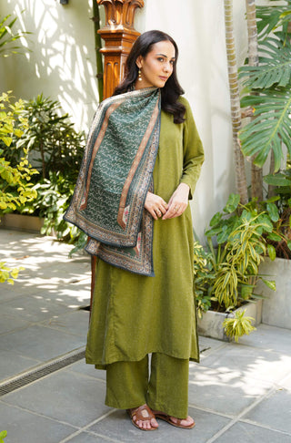Manto Women's Green Printed Double Sided Silk Stole with Urdu Calligraphy