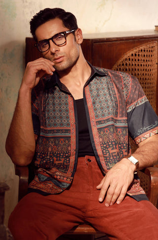 Manto Men's Cuban Style Button-Down Samandar Shirt with Urdu Calligraphy