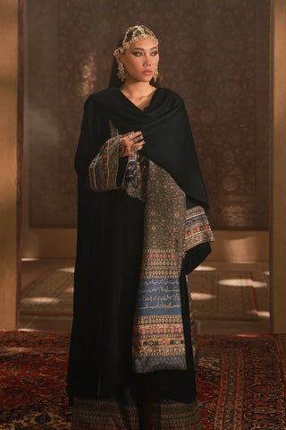 Nayyara (Luminous) Velvet Cape