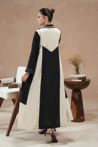 Manto WManto Women's Ready to Wear Black & Beige 2 Piece Matching Co-Ord Set with Embroideryomen's Ready to Wear Black & Beige Georgette Co-Ord with Embroidery