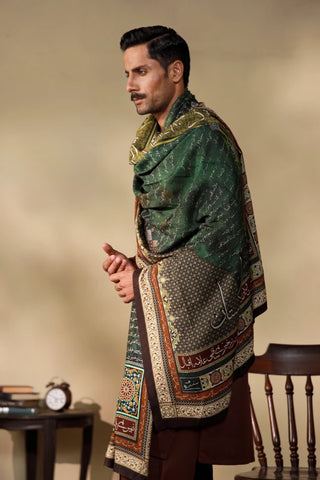 Shop Azaad Odhni, made from Cotton Silk in green color, a printed odhni that features the words of Allama Iqbal.