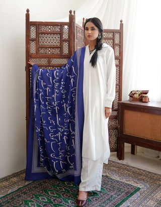 Shopmanto, wear manto, manto clothing brand, manto pakistan, ladies clothing brand, urdu calligraphy clothing, manto bold urdu calligraphy women blue color bol odhni dupatta shawl featuring the words of shaukat wasti