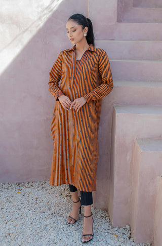 Shopmanto, wear manto, manto clothing brand, manto pakistan, ladies clothing brand, urdu calligraphy clothing, manto orange alfaaz khaddar kurta with urdu calligraphy, manto winter collection, manto khaddar collection, khaddar kurtas, random urdu words calligraphy on kurta