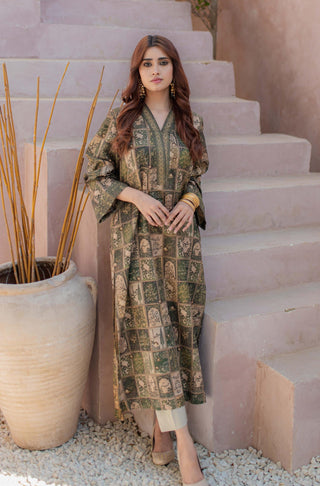 Shopmanto, wear manto, manto clothing brand, manto pakistan, ladies clothing brand, urdu calligraphy clothing, Manto royal green Women jacquard jugnu Kurta with Urdu Calligraphy, Manto Winter Collection, manto jacquard collection