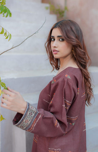 Shopmanto, wear manto, manto clothing brand, manto pakistan, ladies clothing brand, urdu calligraphy clothing, Manto maroon straight long length maroon fitoor women khaddar kurta for winter, manto winter collection