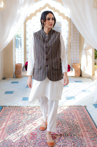 Shopmanto, wear manto, manto clothing brand, manto vasket, waistcoat, manto kaavish vasket, kaavish vasket, manto winter wear, manto eastern, urdu calligraphy, manto khaddar kaavish vasket green and brown, khaddar waistcoat, khaddar men waistcoat, manto men, men waistcoat, festive wear