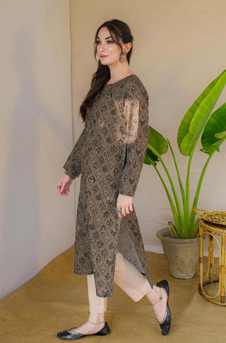 Shopmanto, wear manto, manto clothing brand, manto pakistan, ladies clothing brand, urdu calligraphy clothing, Manto women khaddar mumtaz black gold kurta with urdu calligraphy, winter collection, khaddar collection