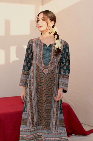 Shopmanto, wear manto, manto clothing brand, manto pakistan, ladies clothing brand, urdu calligraphy clothing, Manto urdu calligraphy Arzoo kurta in teal and orange colour, manto khaddar collection, manto winter collection, khaddar kurta