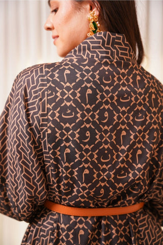 Shopmanto, wear manto, manto clothing brand, manto pakistan, ladies clothing brand, urdu calligraphy clothing, wear manto shrugs, ayra shrug black and gold with urdu calligraphy, women shrugs with urdu calligraphy, women front open upper 